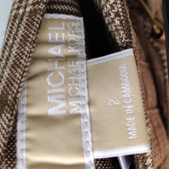 Preppy Neutral Work Wear - Picture 5 of 7